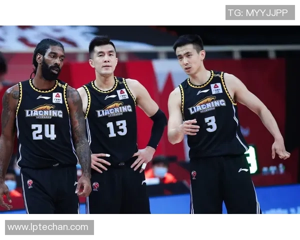 越南与中国足球对决精彩直播全程回顾与分析 越南与中国足球对决精彩直播全程回顾与分析