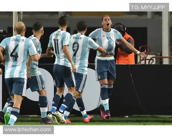 2017年阿根廷与秘鲁激战回顾：世界杯预选赛的关键之战