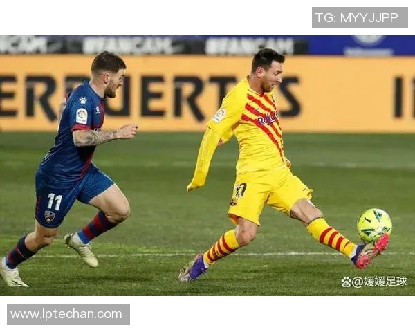 巴塞罗那与里昂精彩对决回顾及赛季亮点分析