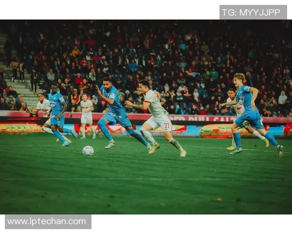 邓迪联队与南部女王的精彩对决揭示了足球的魅力与激情 邓迪联队与南部女王的精彩对决揭示了足球的魅力与激情