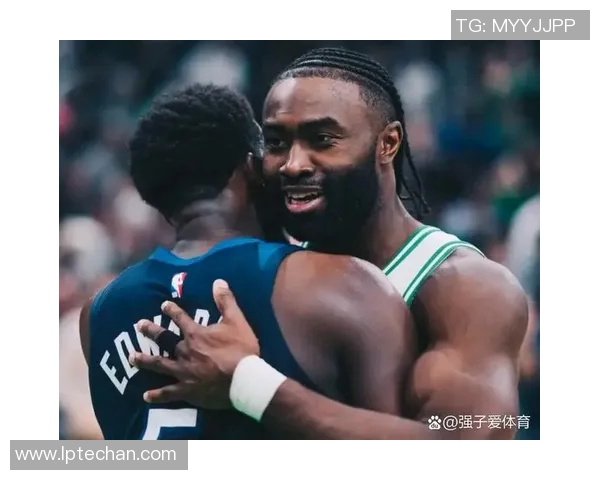 凯尔特人对阵热火前瞻分析双方战术与球员状态的全面解读 凯尔特人对阵热火前瞻分析双方战术与球员状态的全面解读