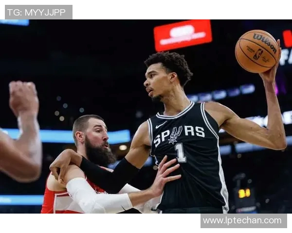 文班亚马新秀赛季表现惊艳场均数据领跑联盟引发热议 文班亚马新秀赛季表现惊艳场均数据领跑联盟引发热议