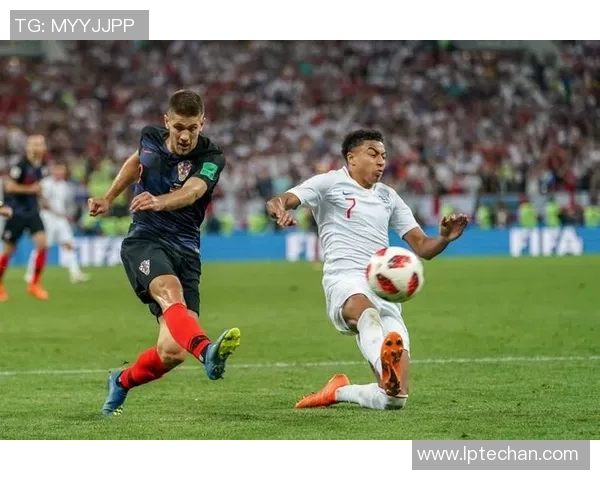 吕克德容的足球之路：从青训新星到国际赛场的闪耀之星