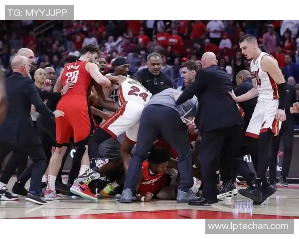 火箭队与快船队精彩对决录像回放分析2019年11月14日比赛亮点回顾